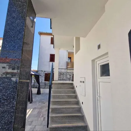 In - Istrien 44238 Apartamento Poreč