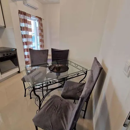 In - Istrien 44238 Apartment Porec